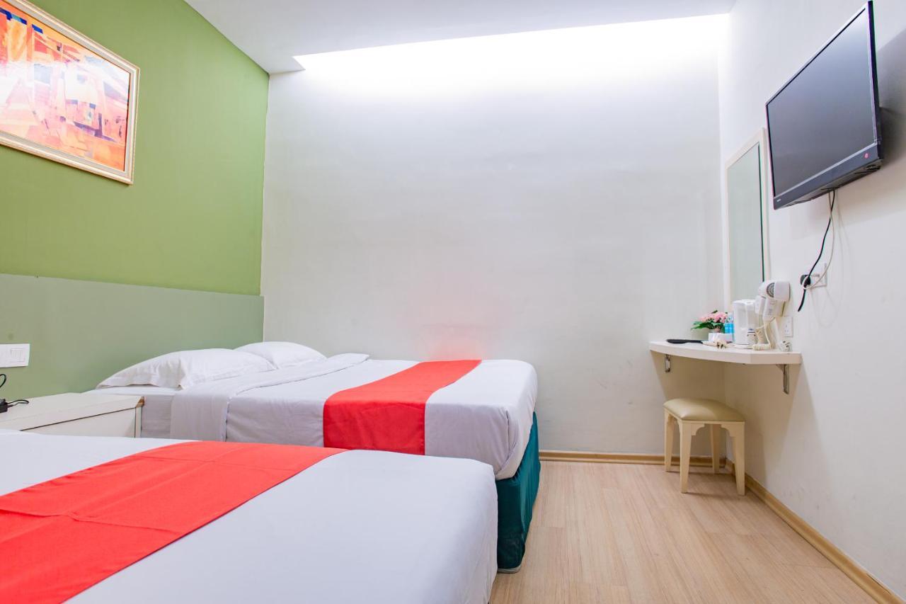 Hotel 101 Permas Jaya Johor Bahru Exterior photo