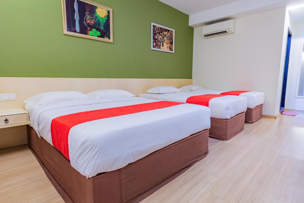Hotel 101 Permas Jaya Johor Bahru Exterior photo