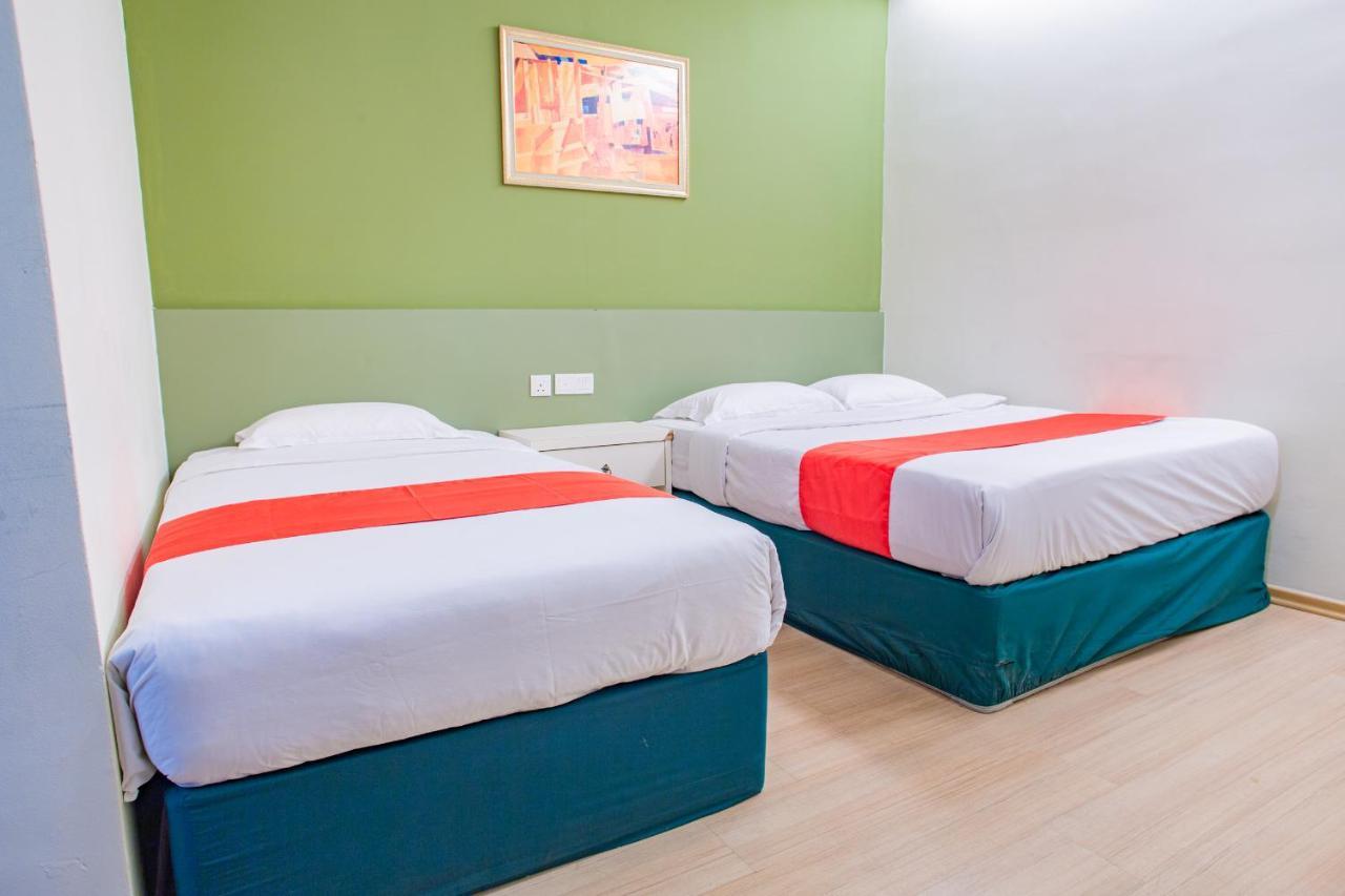 Hotel 101 Permas Jaya Johor Bahru Exterior photo